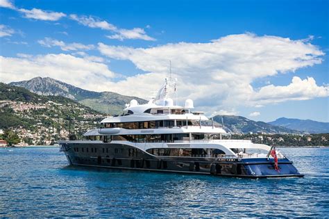 The most stunning features of Bernard Arnault's $150 million superyacht.